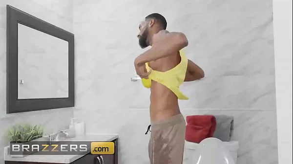 Hollywood Gets Persecuted With Various Teases & Sexual Favors From Horny Cougars Seka Black & Wendy Raine - BRAZZERS